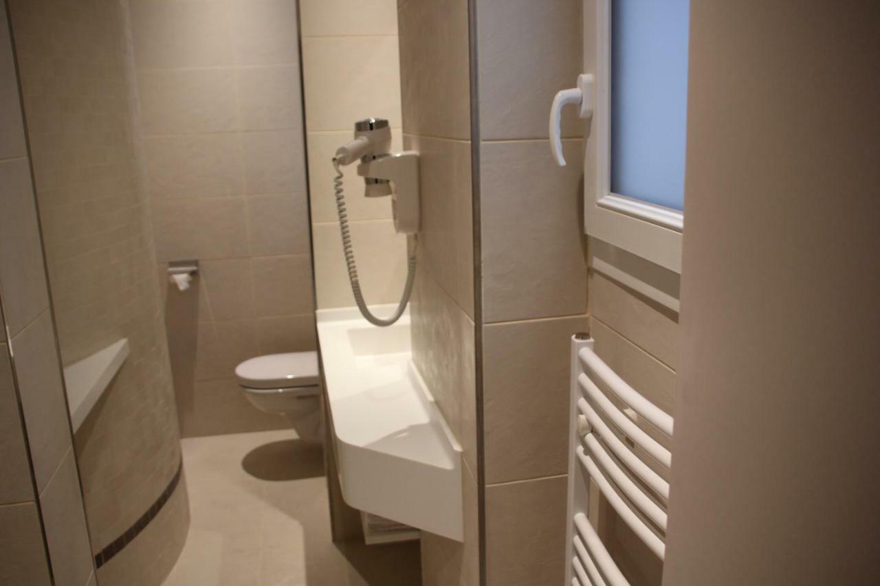 Saint Cyr Etoile 3*