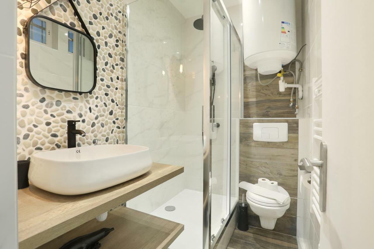 Rent A - Bonne Nouvelle Apartment Paris