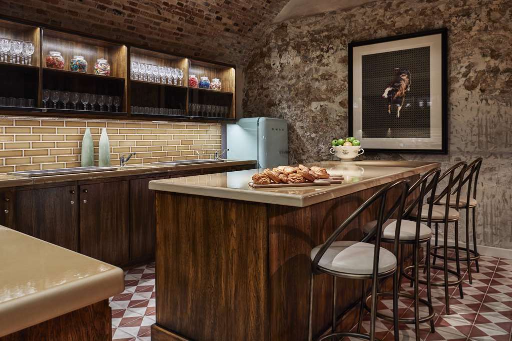 The Hoxton, Hotel