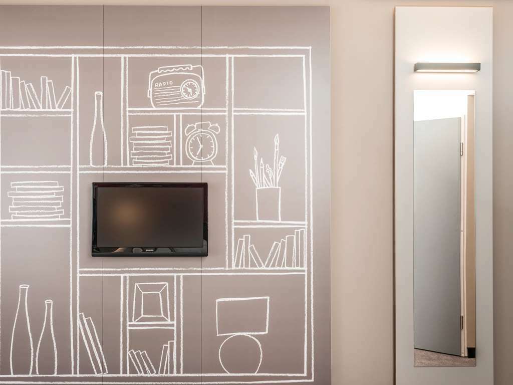 Ibis Tour Montparnasse 15eme Hotel 3*