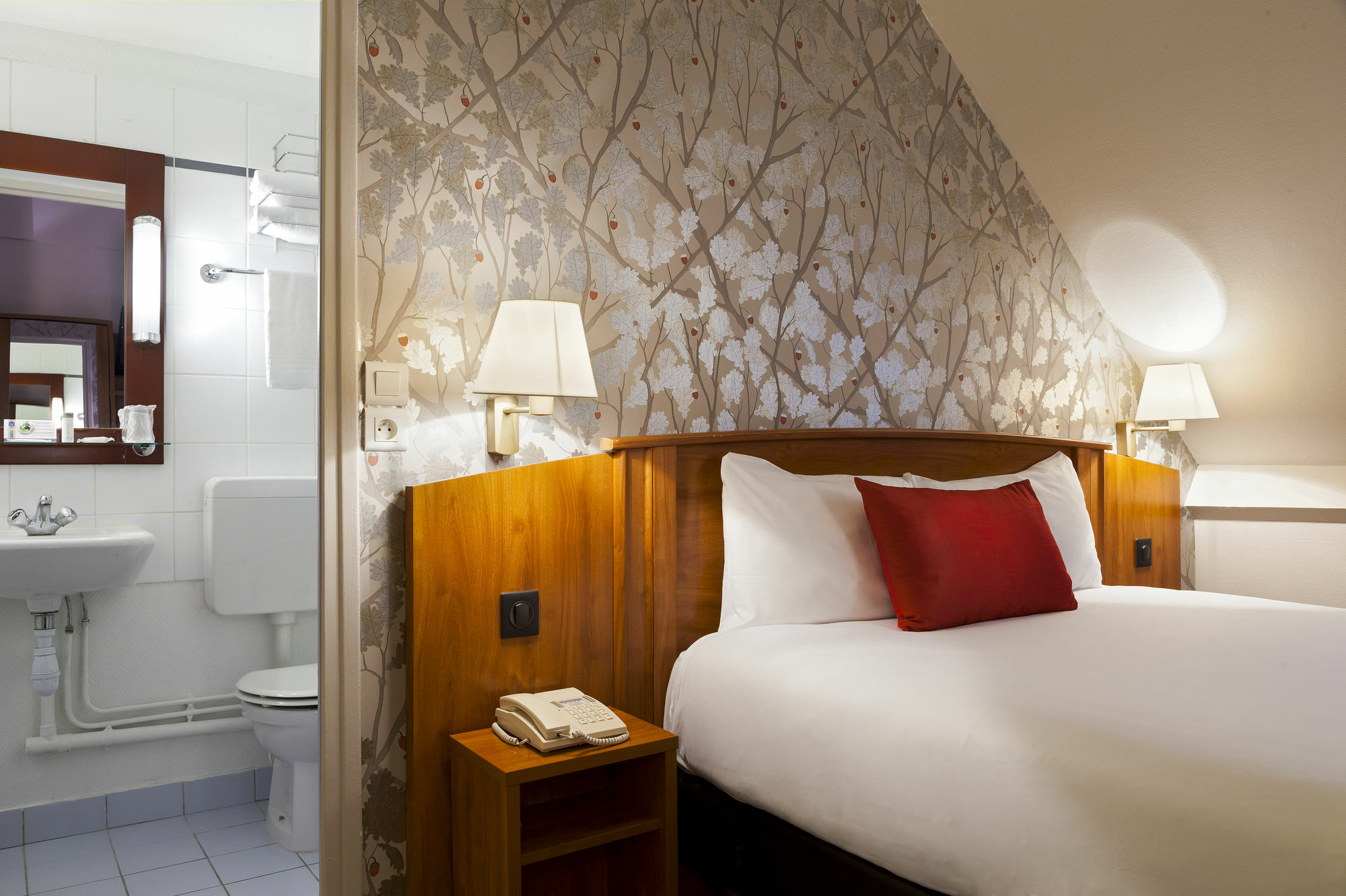 Timhotel Le Louvre Parigi