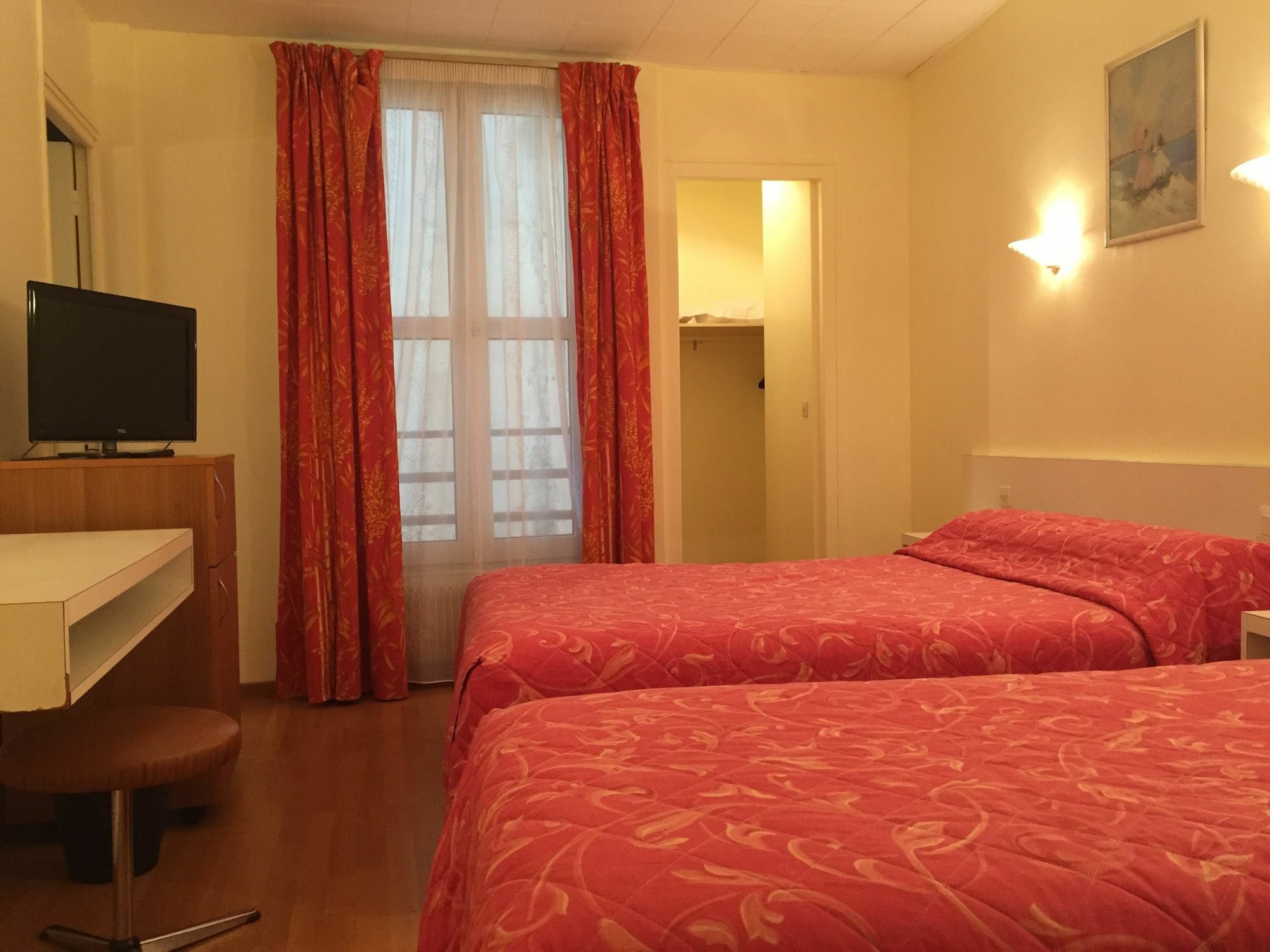 Hotel Des Pyrénées - Entre Bastille Et Nation