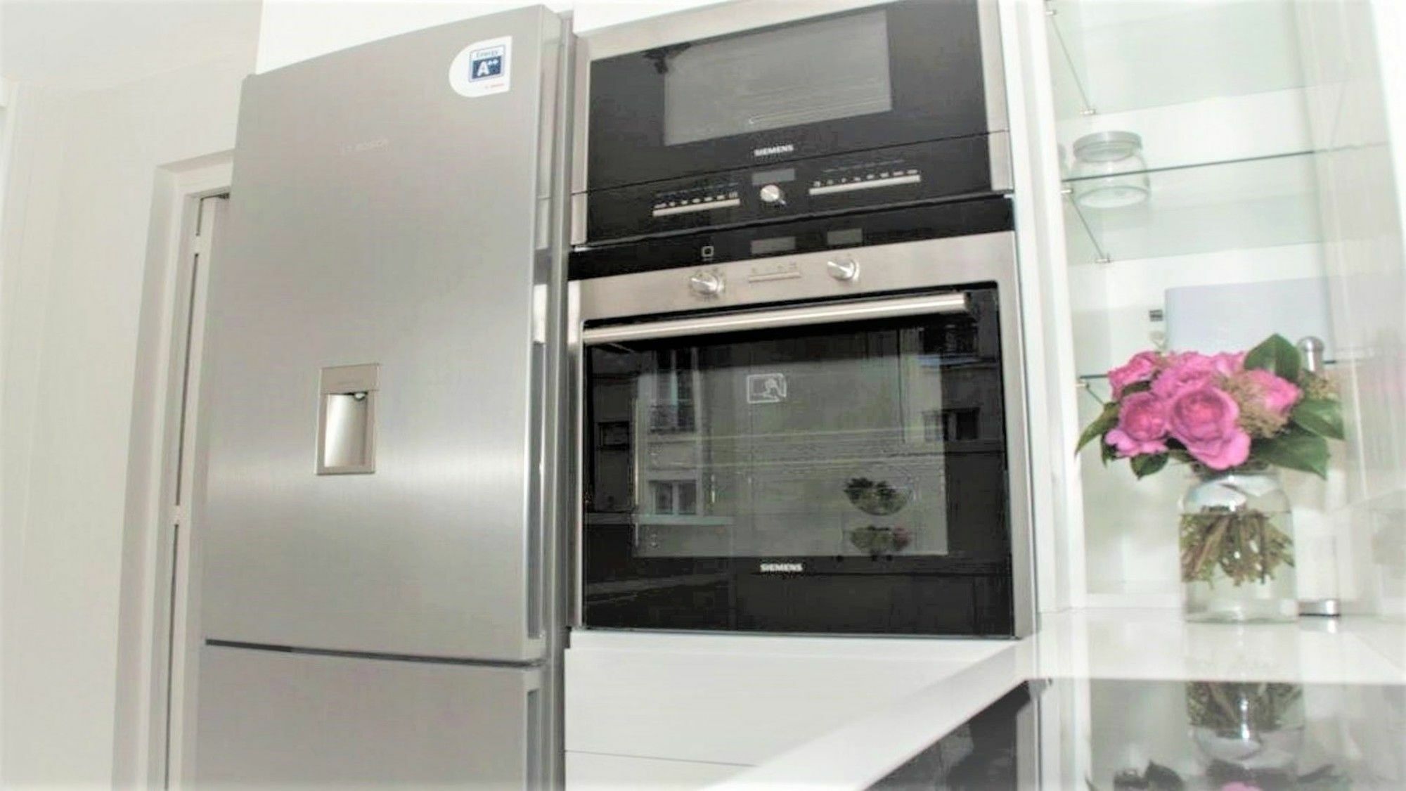 55 M2 With Balcony In The 6th Arrondiss. Appartamento *