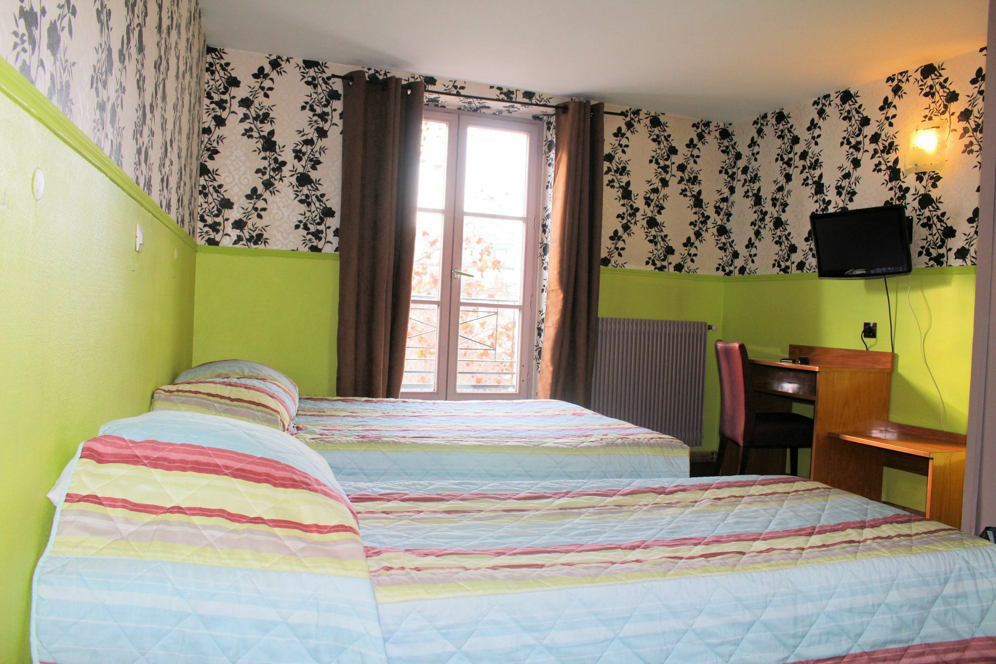 Absolute République Hotel