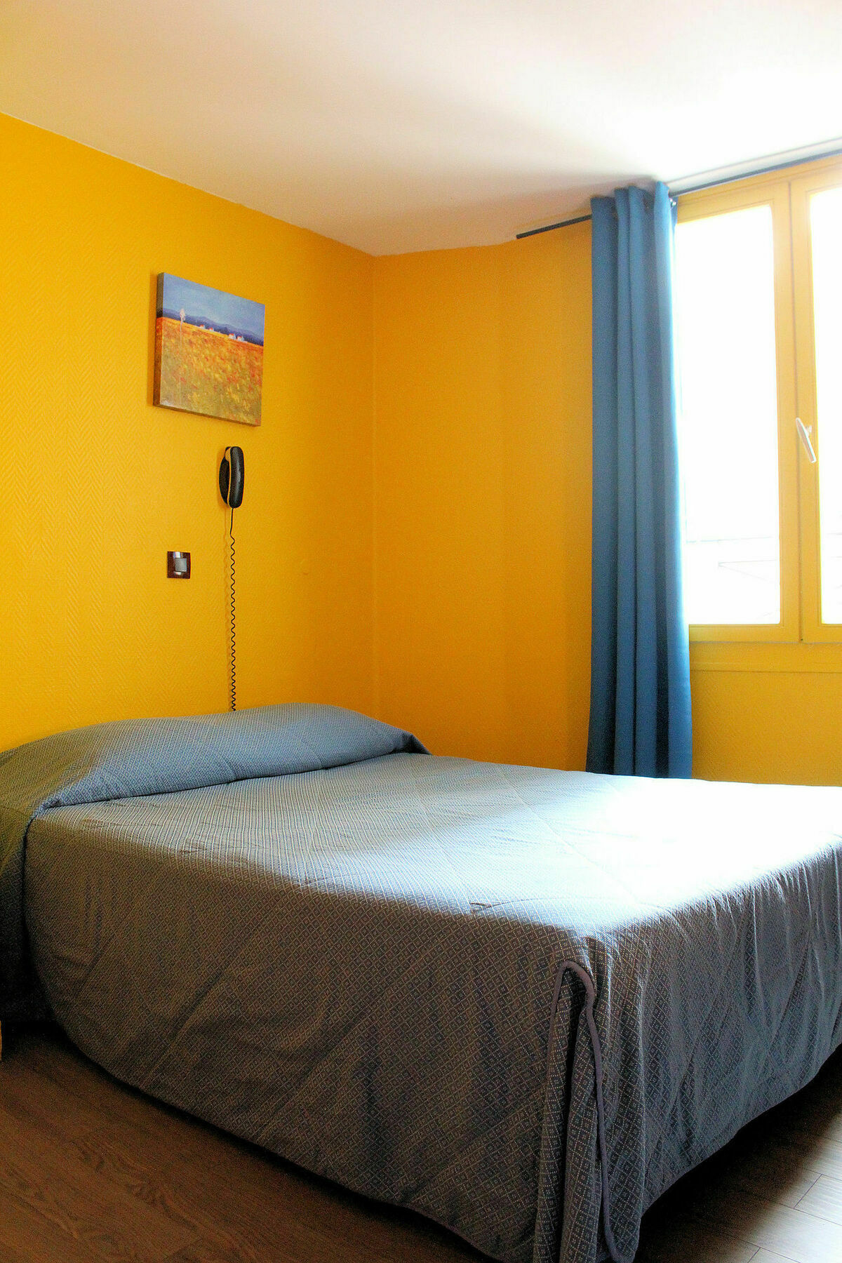 Absolute République Hotel 2*