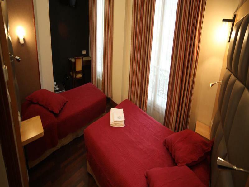 Hotel De France 18 *