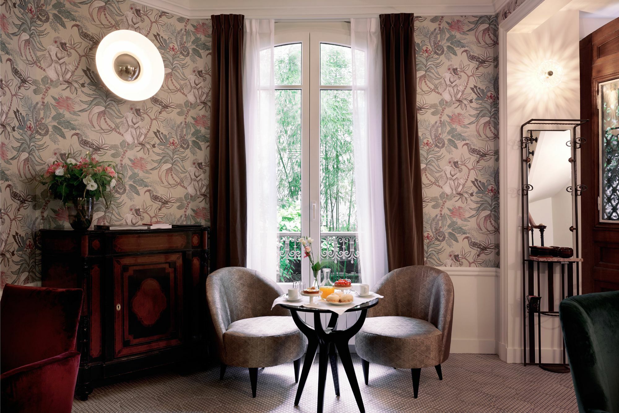 Maison Lepic Montmartre Hotel