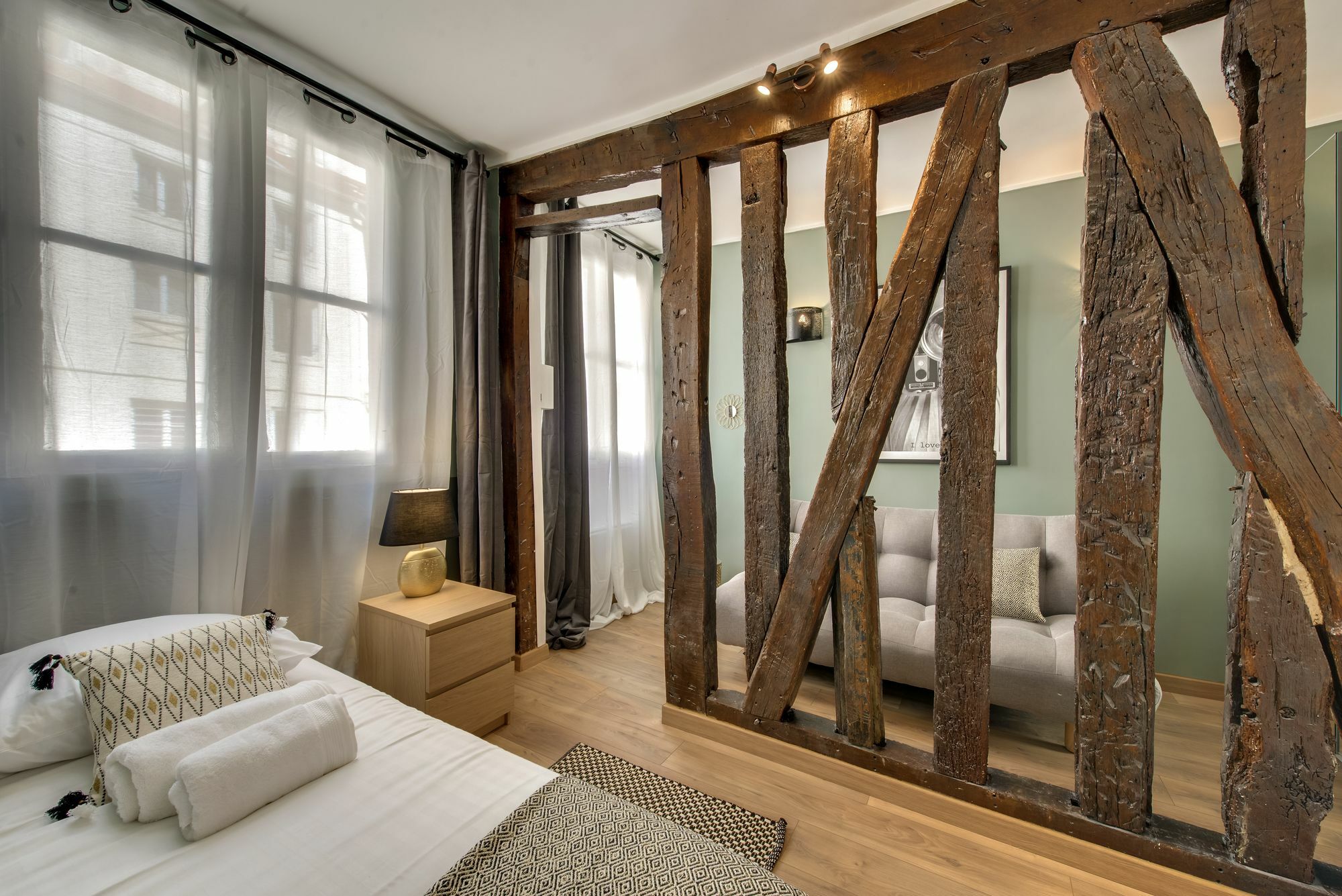 Beautiful Triplex In The Center Of