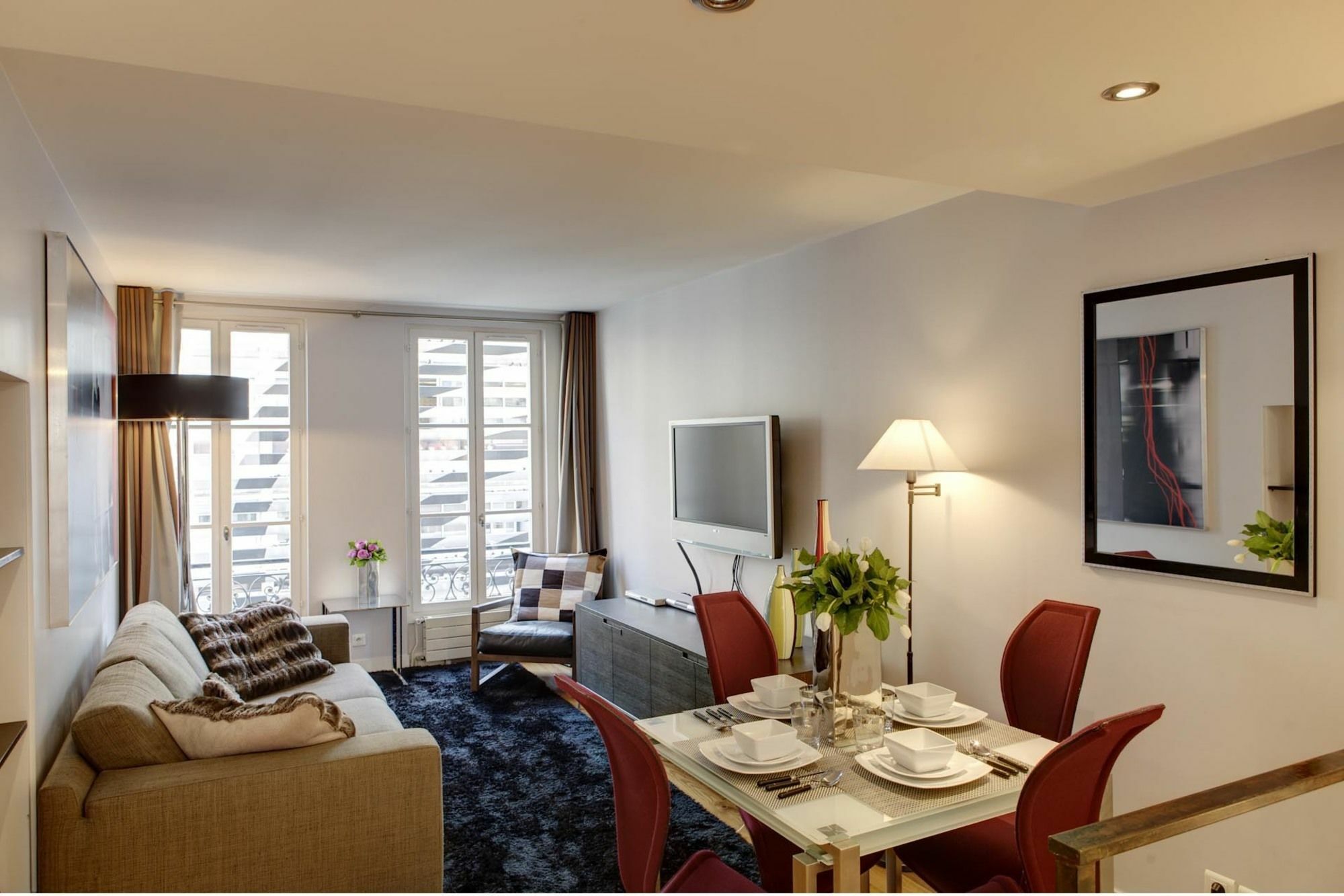Europea - Montaigne Parigi
