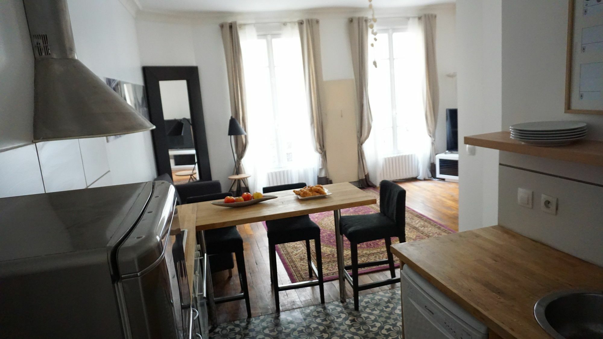 Porte Dauphine 2 Pieces 16 *