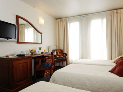 Hotel Blackston Opera 4*