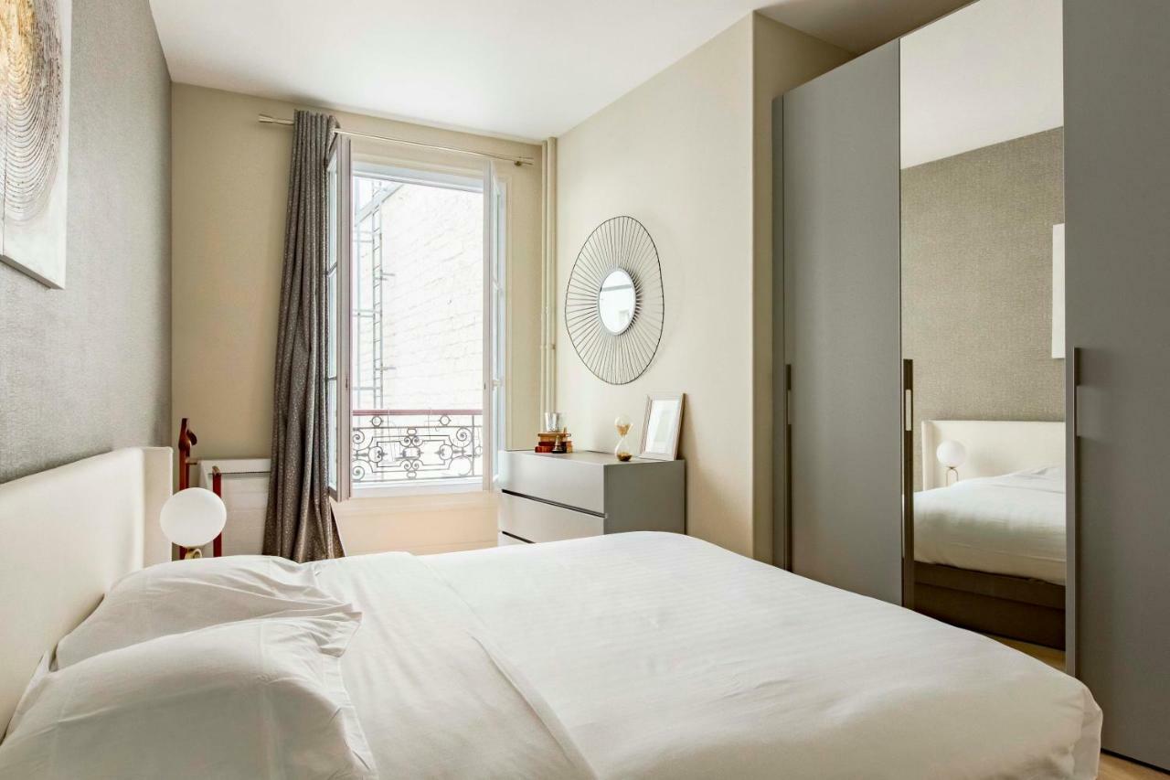 Veeve - Jazzy Blues By Chatelet * Paris
