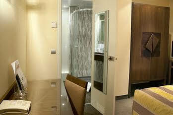 Le Cardinal 4* Parigi