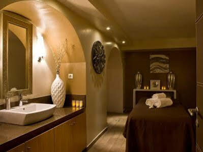Hotel Le Six 4*