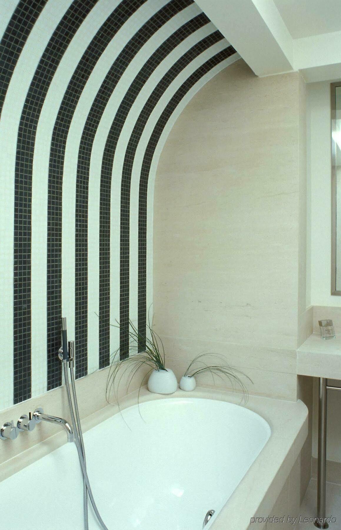 Hotel Le A