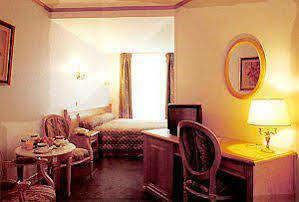 Hotel Arc Elysées Parigi