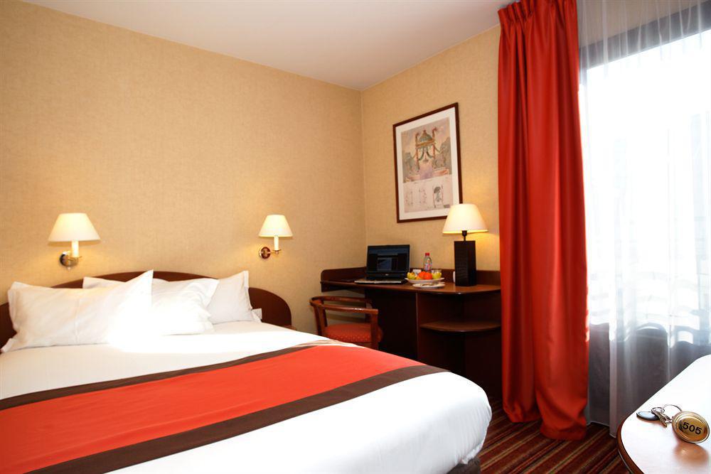 La Des Ternes 4* Parigi