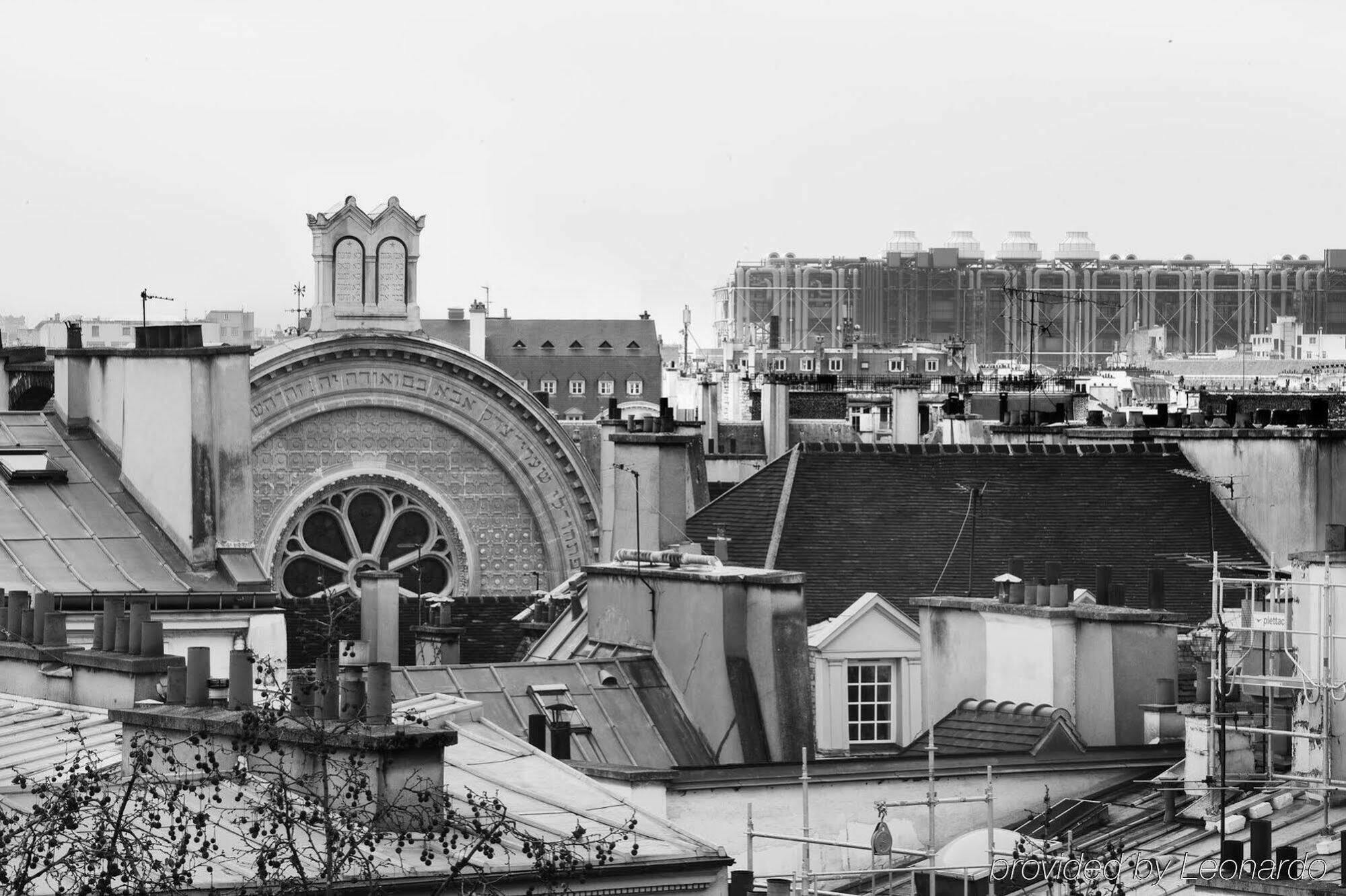 Le Petit Beaumarchais & Paris