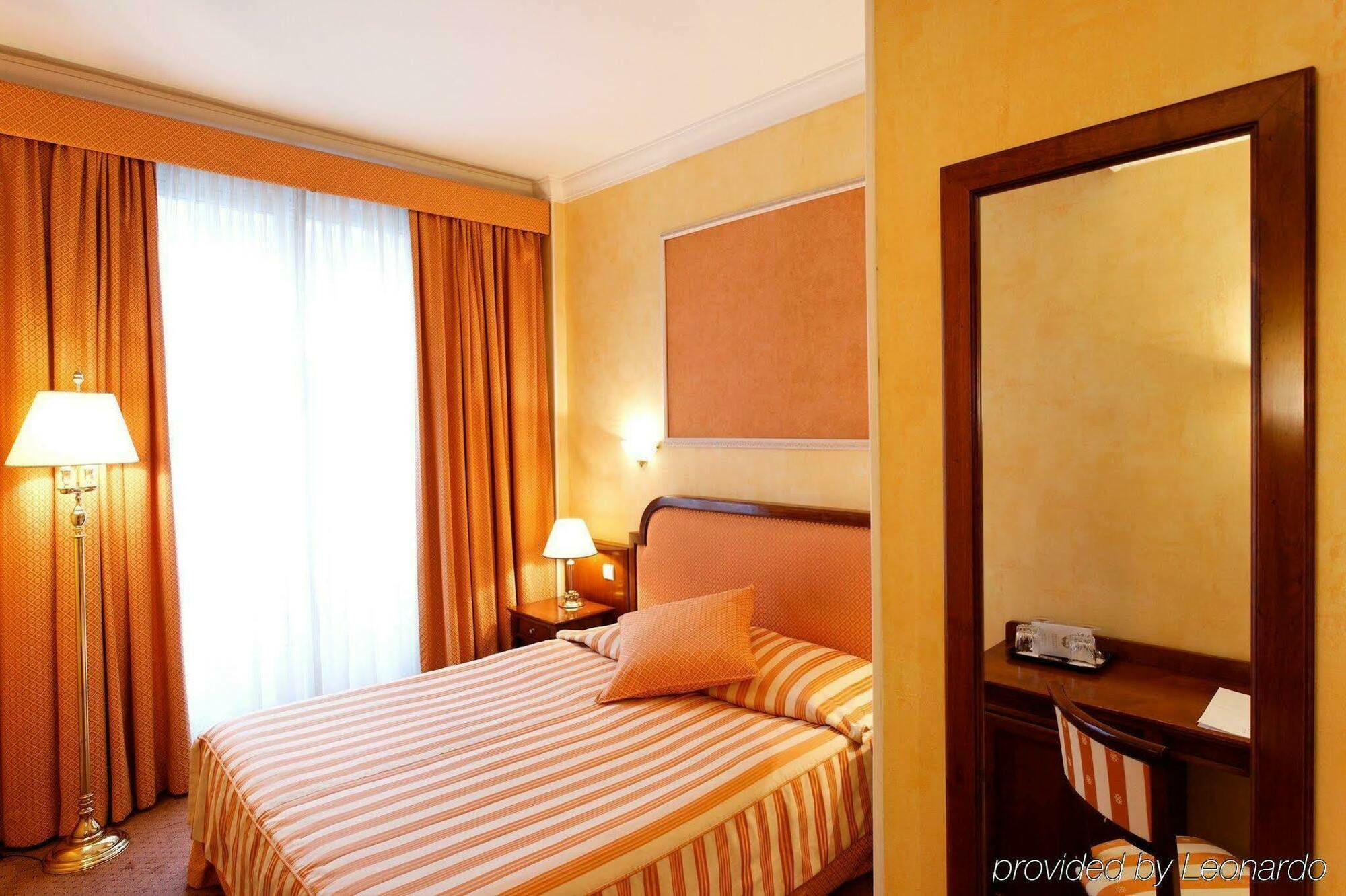 Hotel Princesse Caroline Parigi