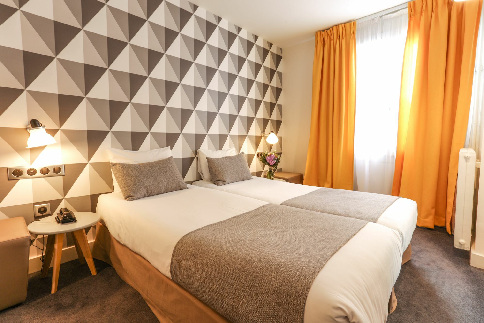 Hotel Avalon Gare Du Nord 3*