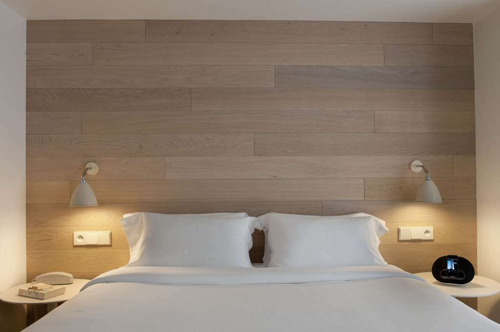 9hotel Opera