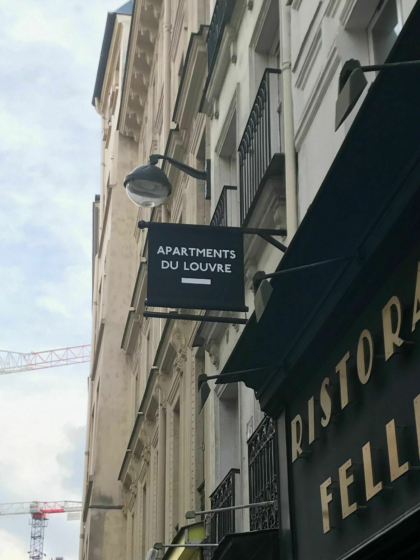 Du Louvre - St-honore Parigi