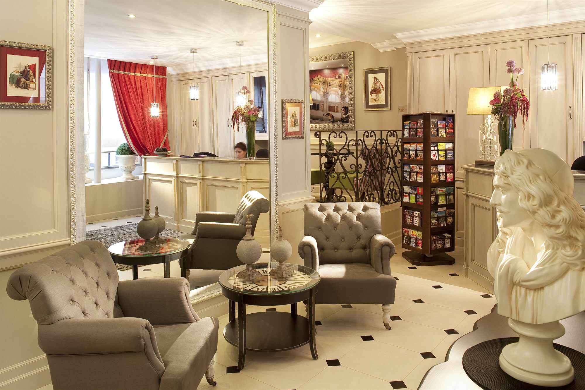 Des Comédies Hotel Parigi