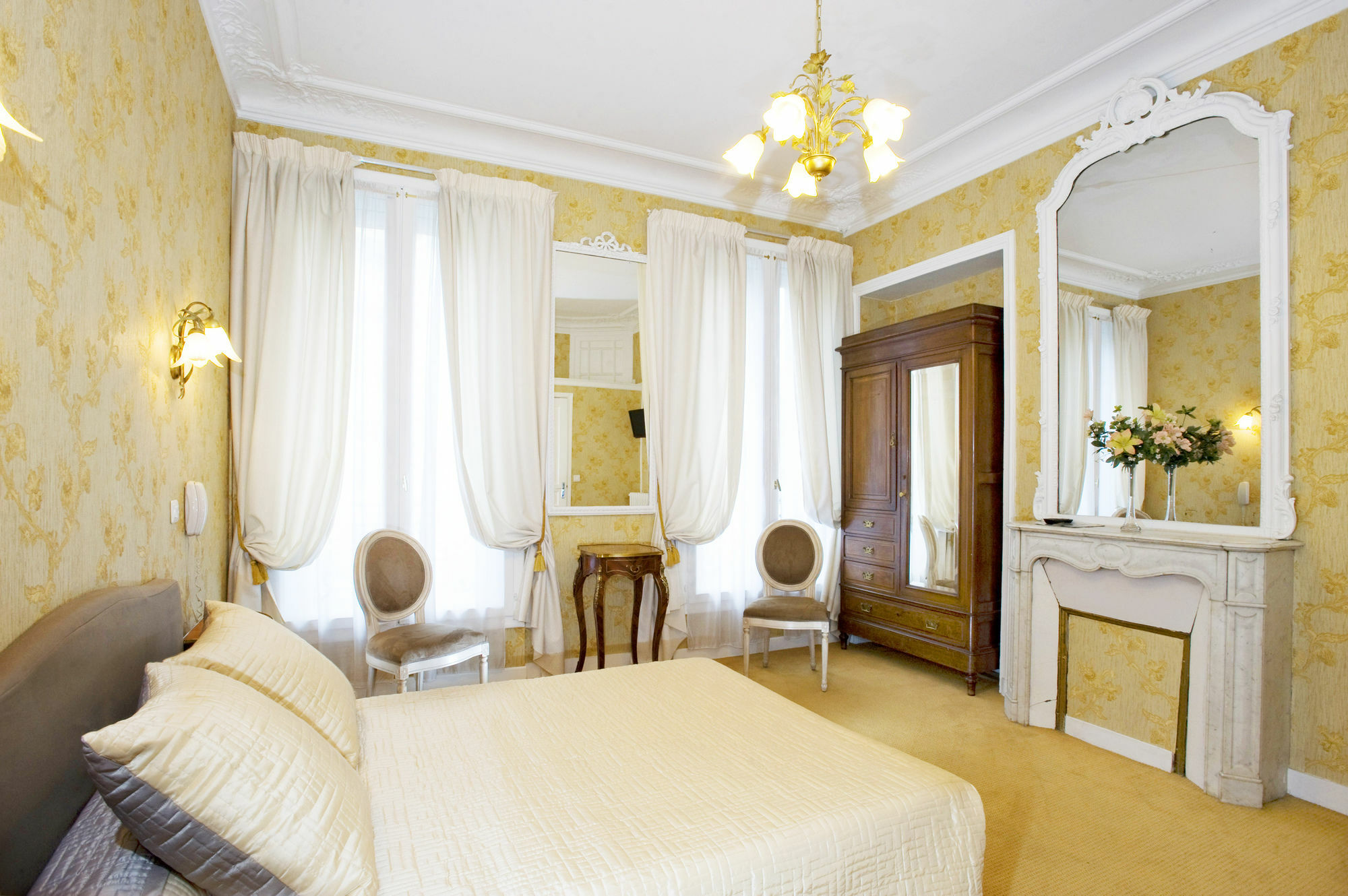 D'argenson Hotel 2*