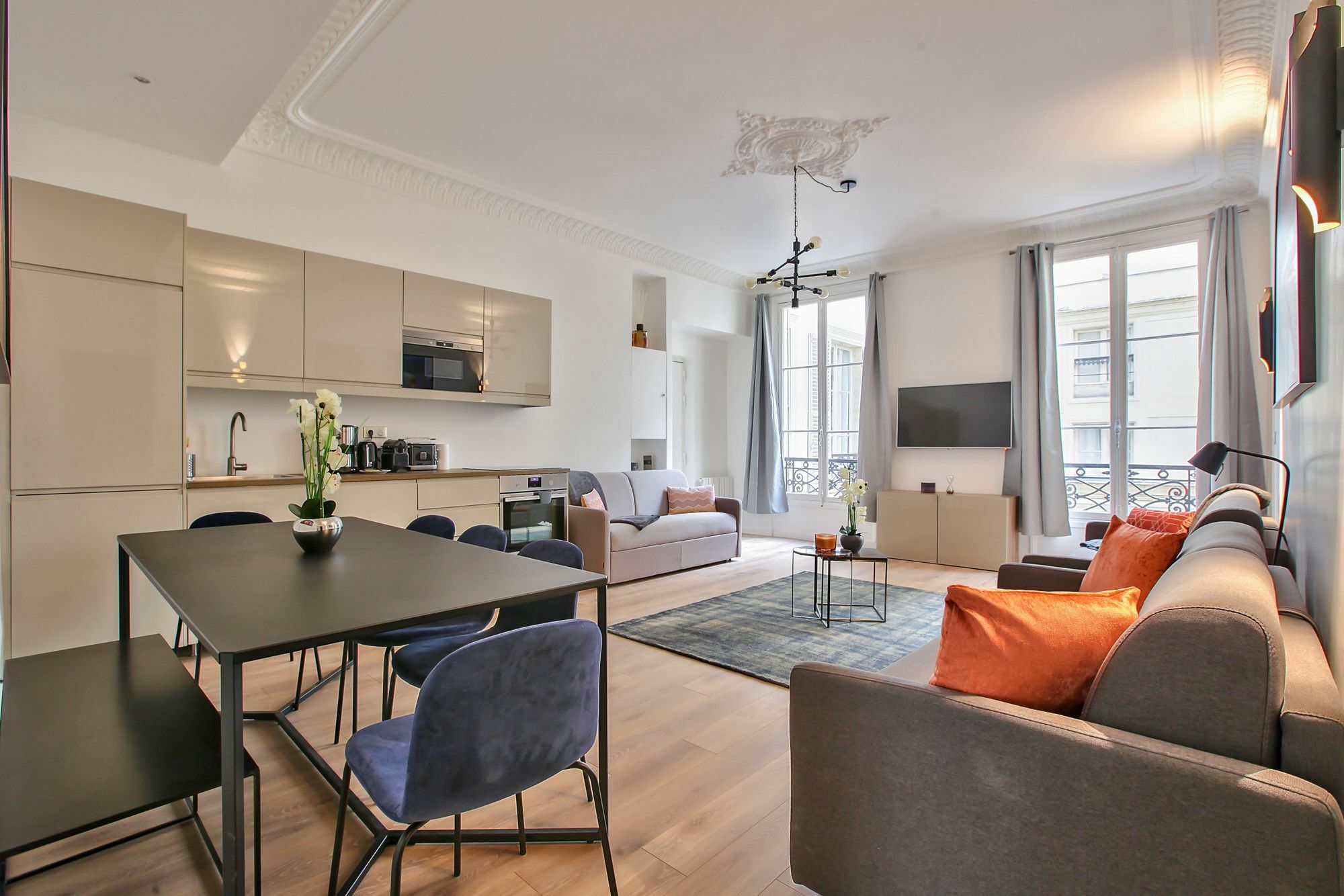 63 Luxury Flat Champs Elysees 1c Parigi
