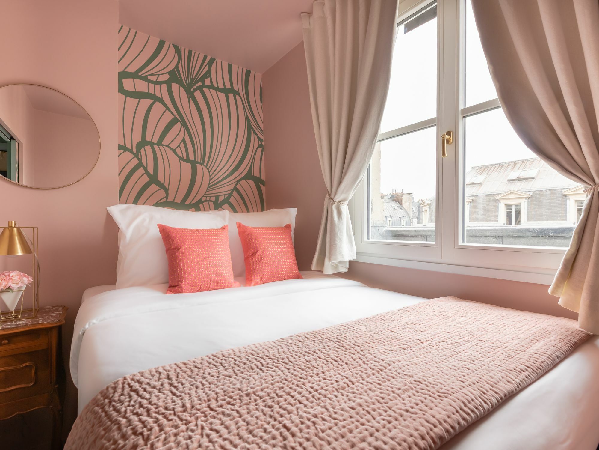 Luxury 2 Bedroom Louvre And Champs Elysees *