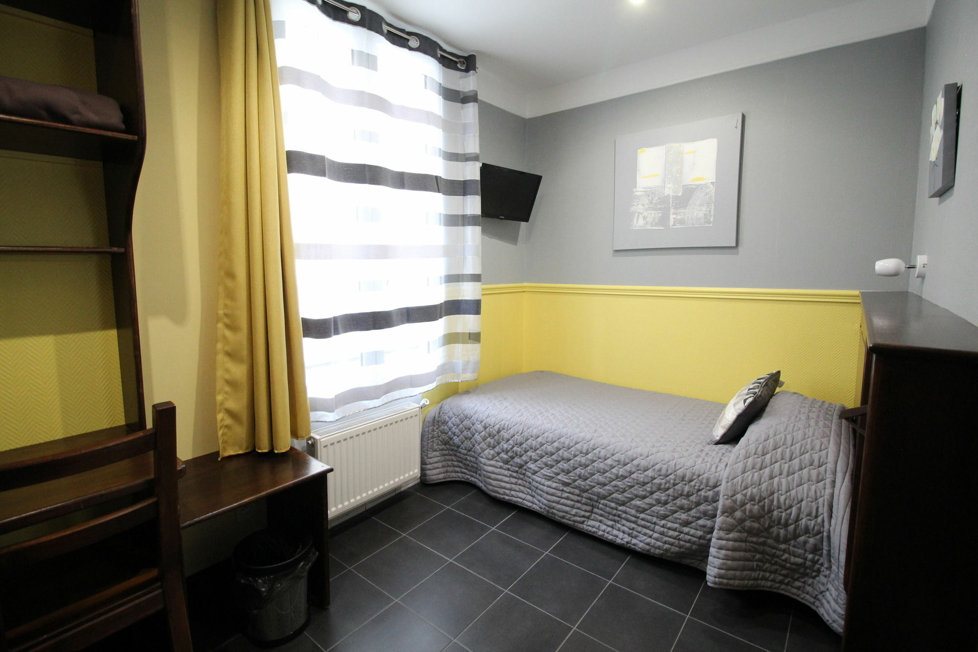 Hotel Des Pyrenees Paris