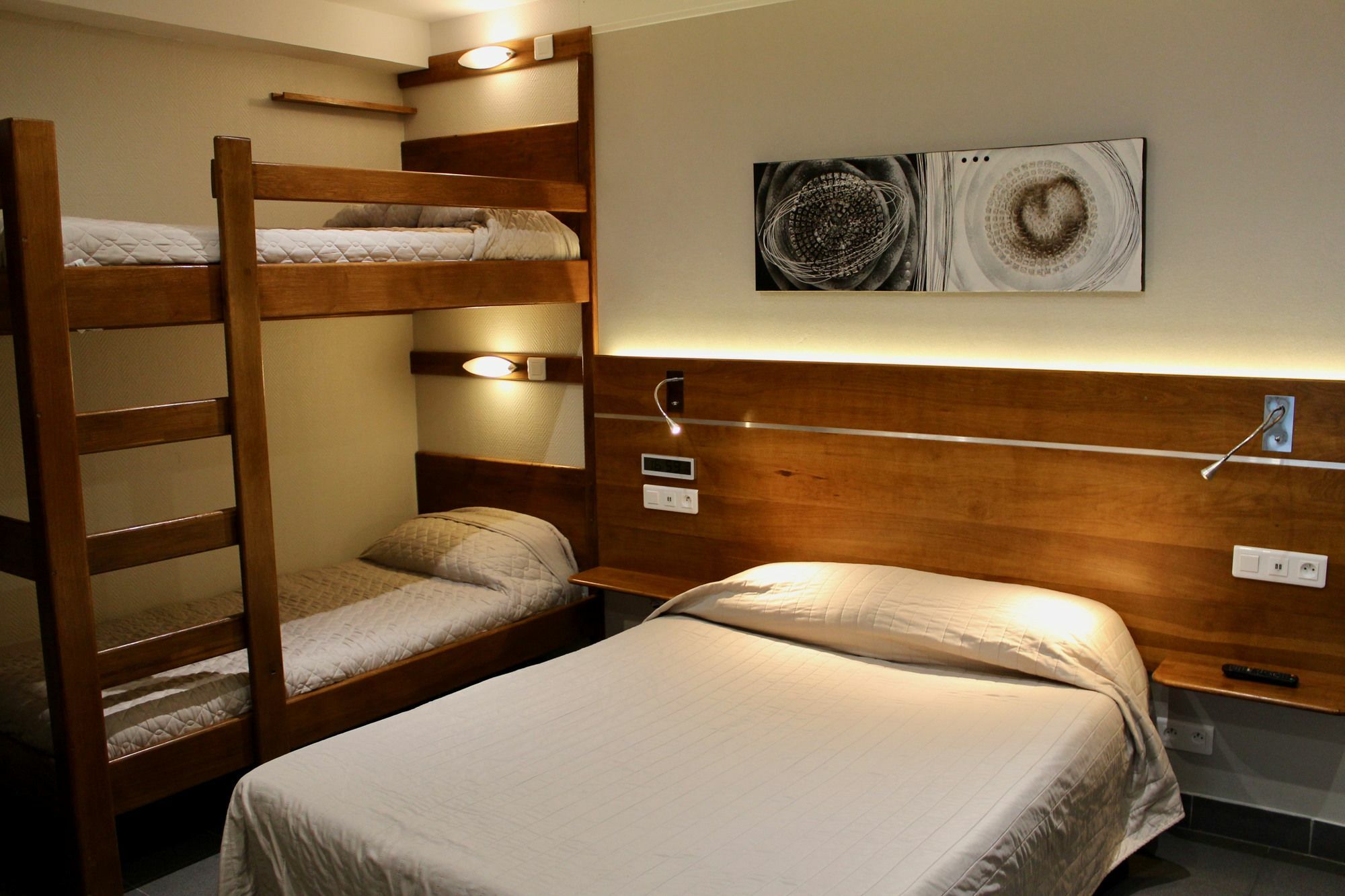 Hotel Des Pyrenees 3*