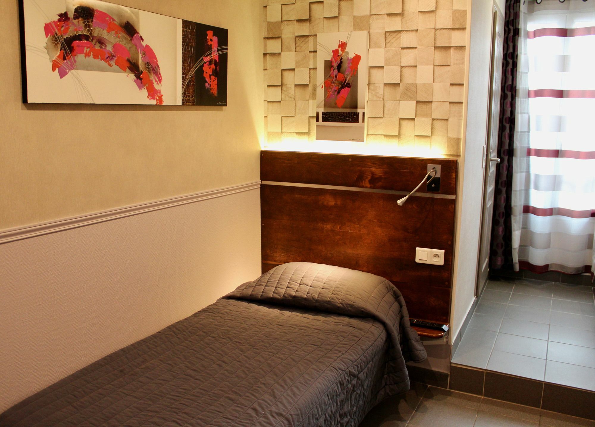 Des Pyrenees Hotel Paris