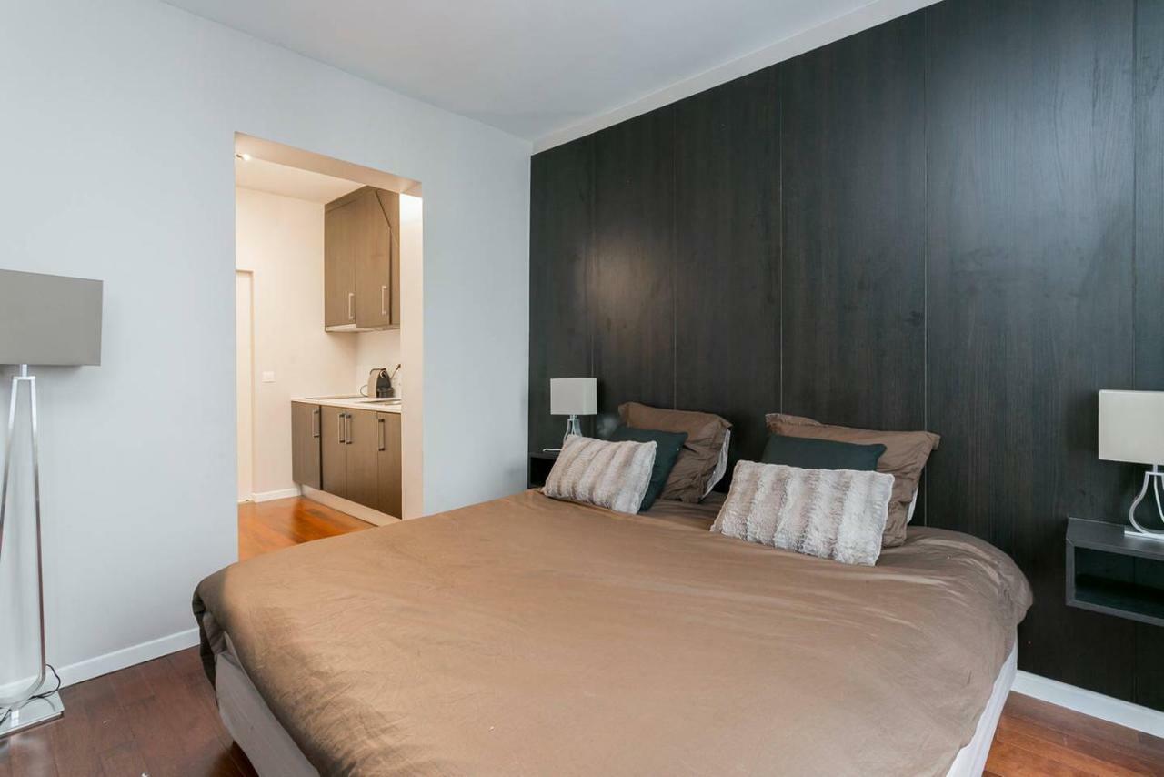 Apartment Studio Tour Eiffel Et Champs-elysees Paris