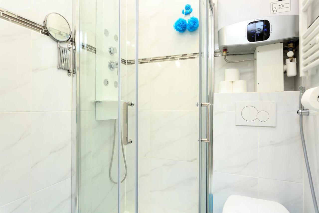 Louvre Luxury & Apartment