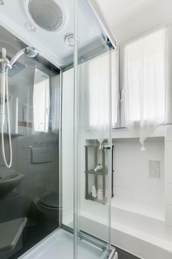 Appartamento Cosy Arc De Triomphe Champs Elysees Parigi