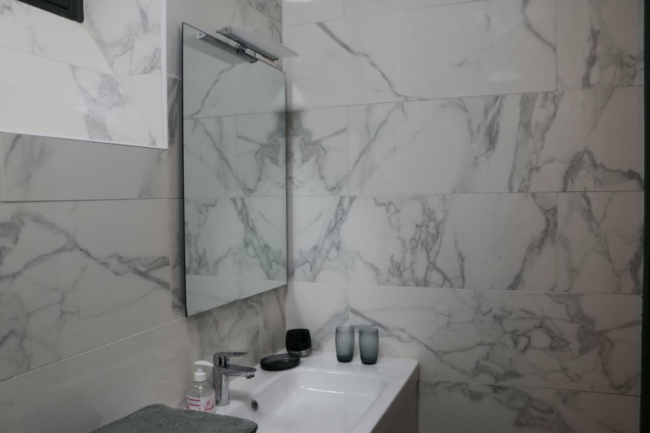 Large&bright Apartment, Paris, Montmartre-opéra, Picturesque Rue Des Martyrs