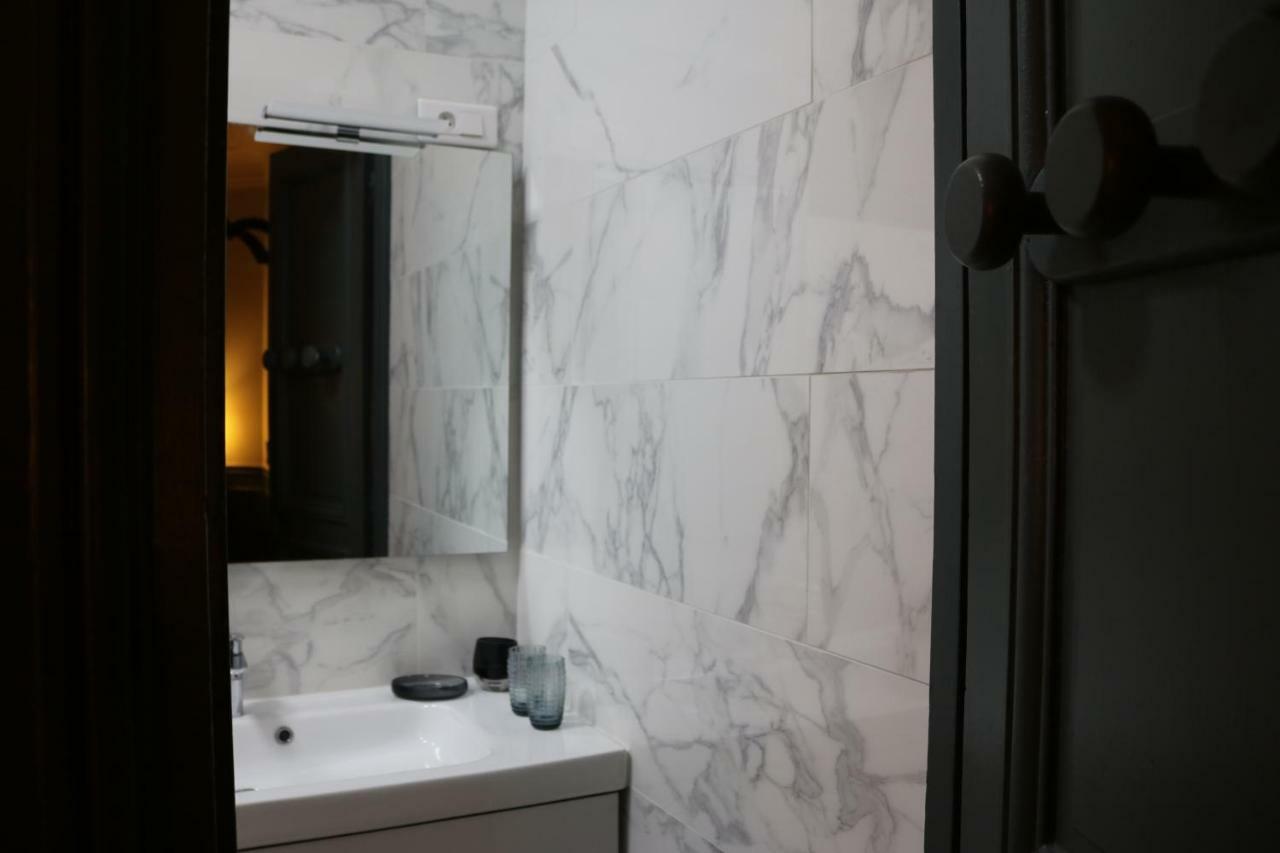 Large&bright Apartment, Paris, Montmartre-opéra, Picturesque Rue Des Martyrs