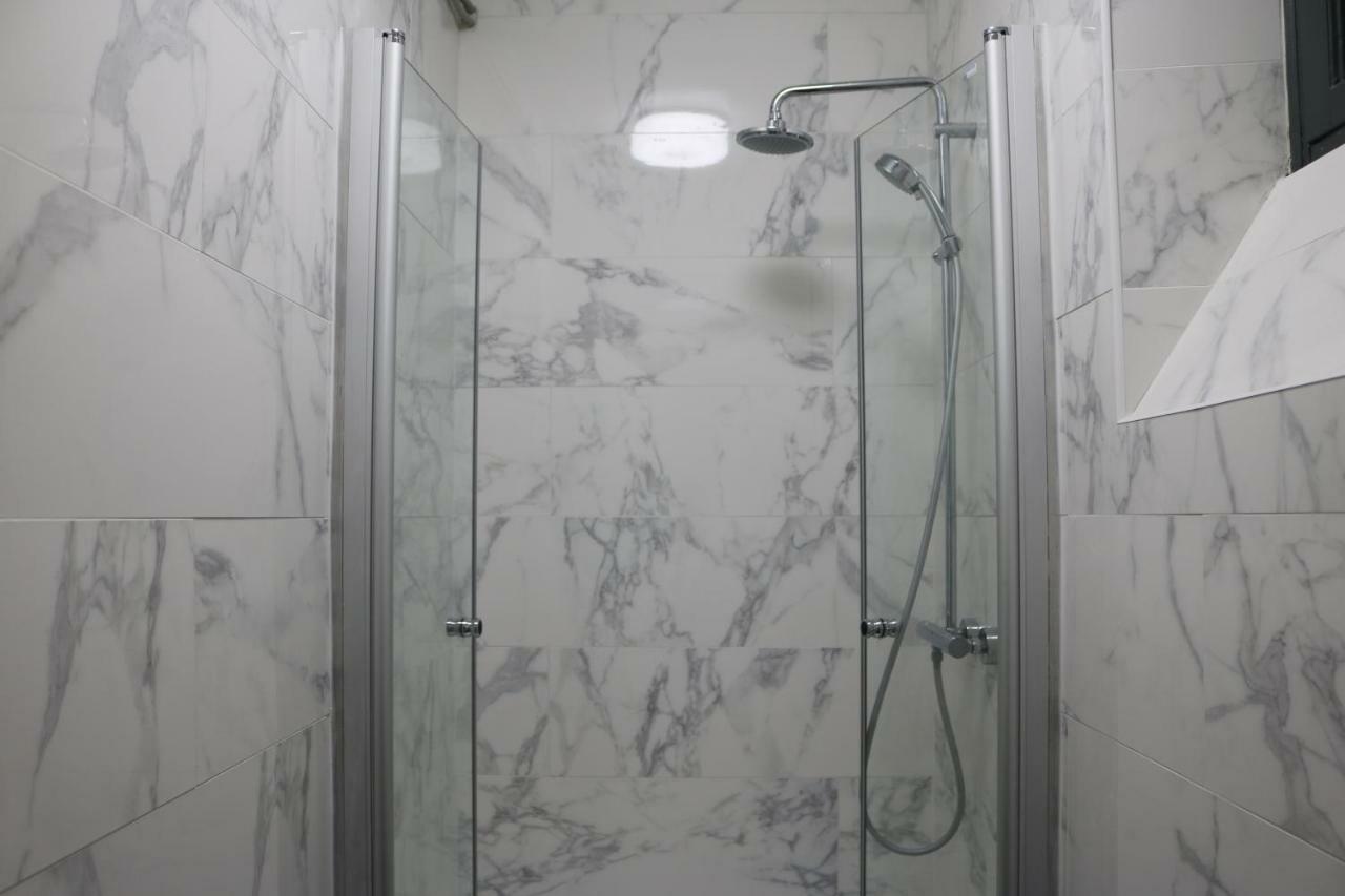 Appartamento Large&bright Apartment, Paris, Montmartre-opéra, Picturesque Rue Des Martyrs *