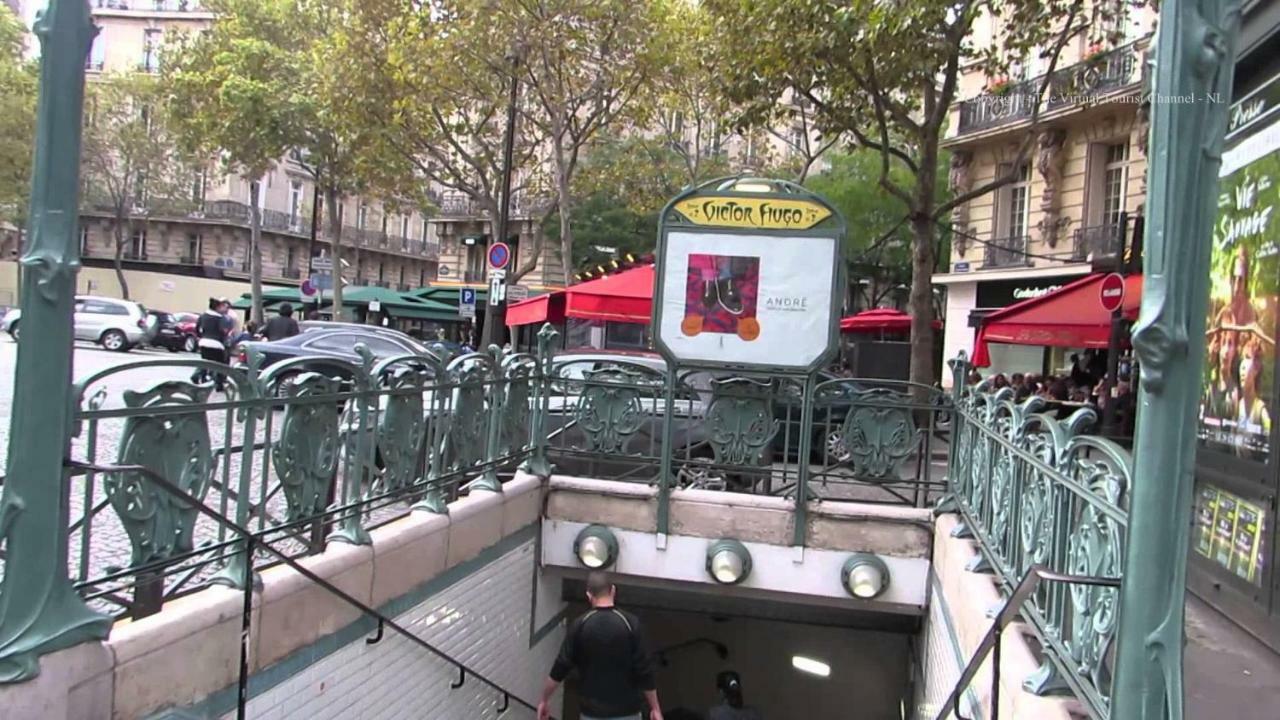 The Charming Trocadero Eiffel Tower Bed & Breakfast