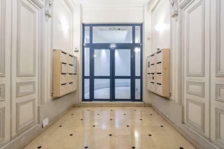 *** Champs Elysees Studio Paris