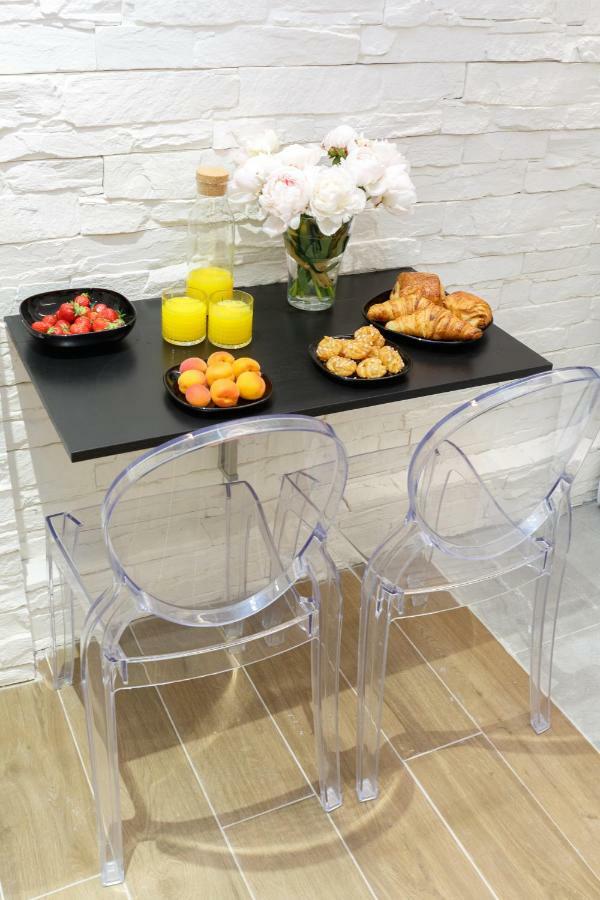 Lovely Place In A Quiet Area Between Invalides Et Eiffel Tower Apartment Paris