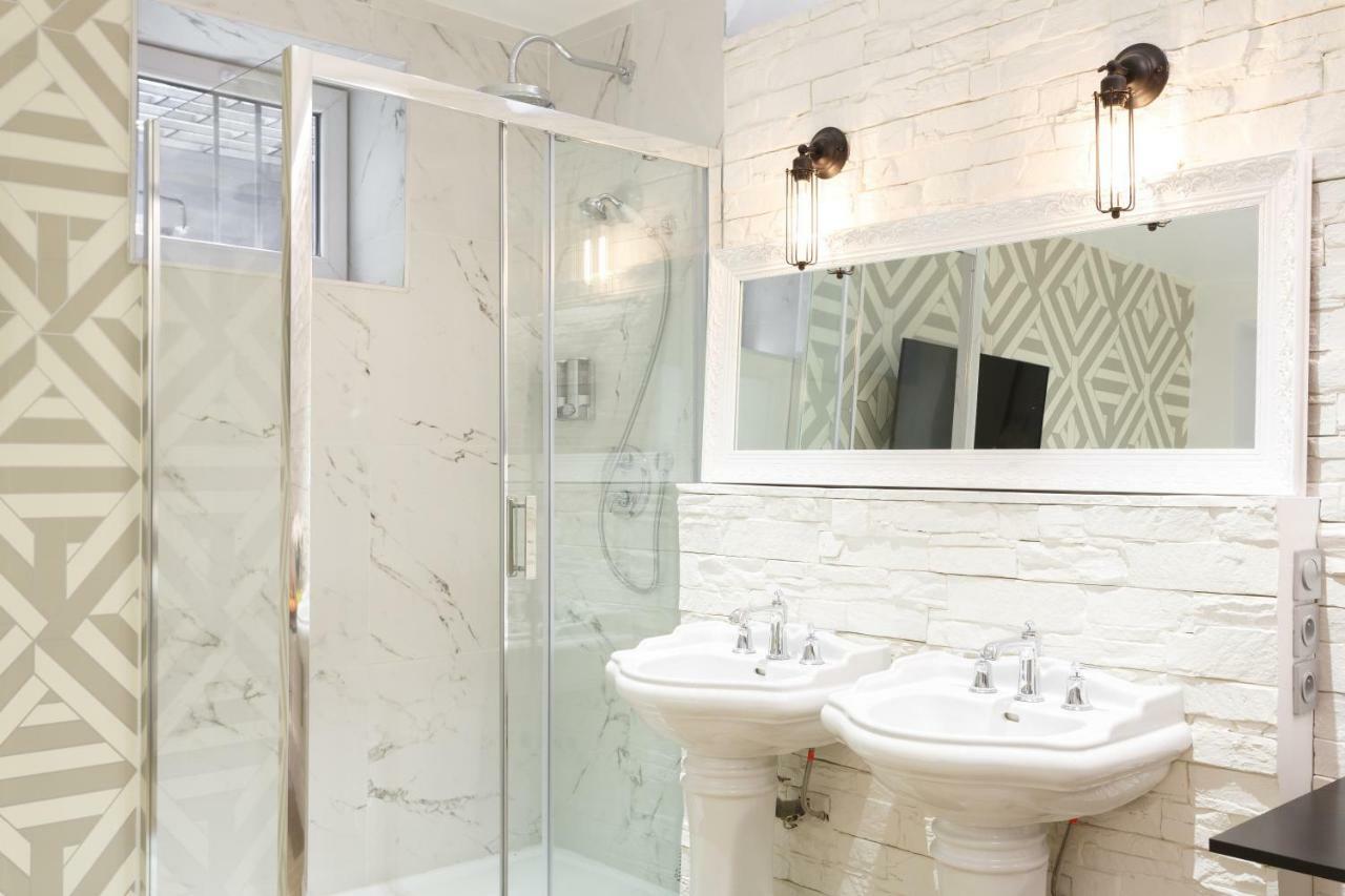 Lovely Place In A Quiet Area Between Invalides Et Eiffel Tower Apartment Paris
