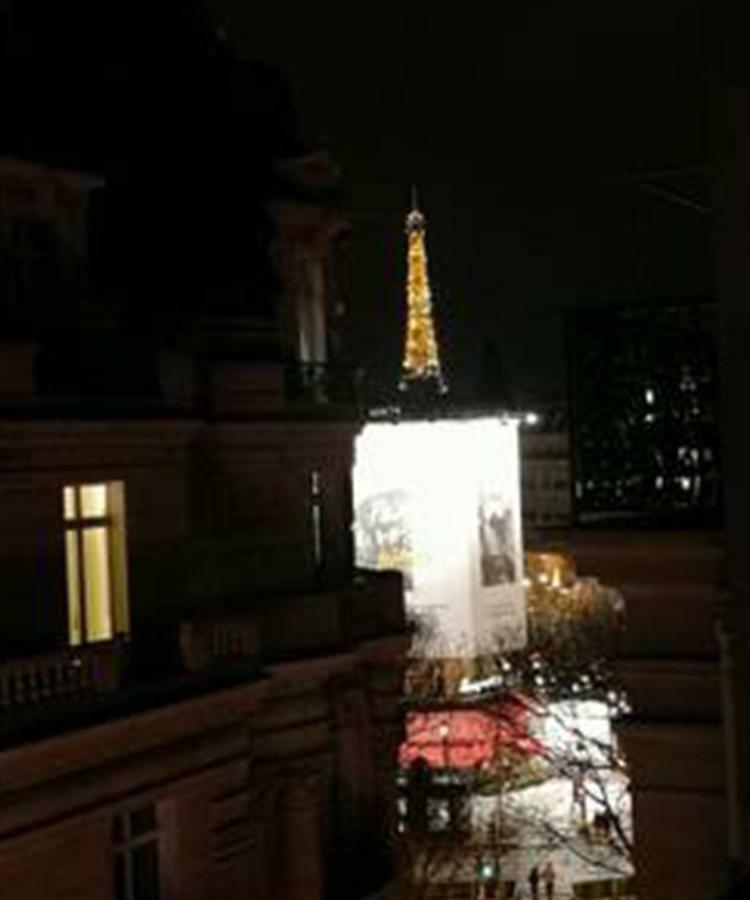 *** Champs Elysees Studio Apartment Paris