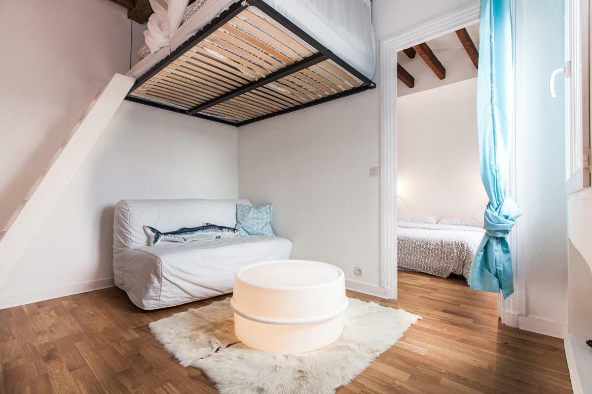Charming 30m² Border Of Montmartre