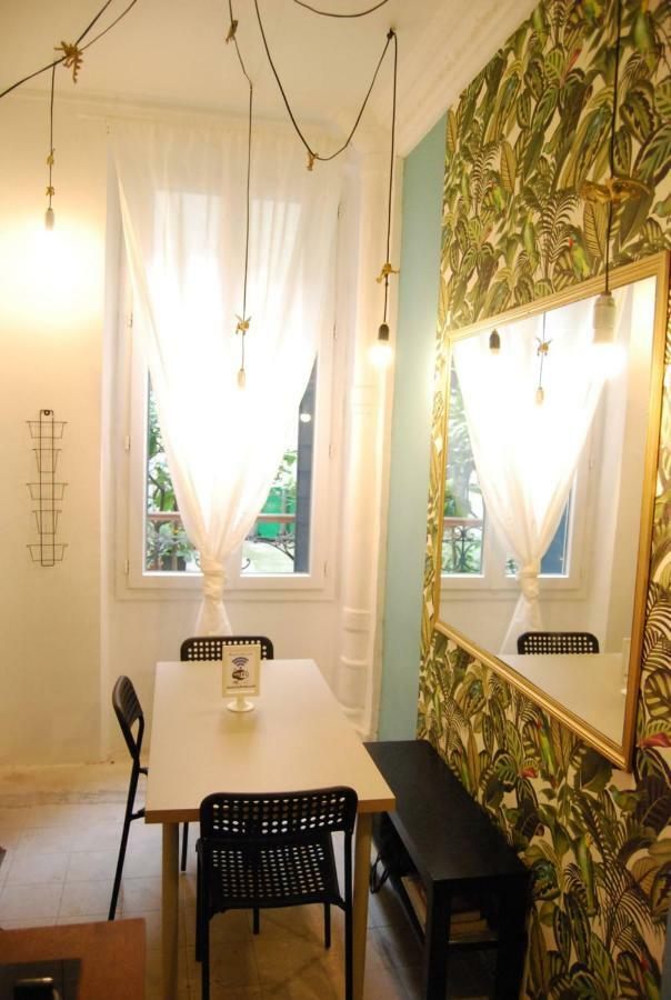 Arty 20m² District Of Batignolles * Paris