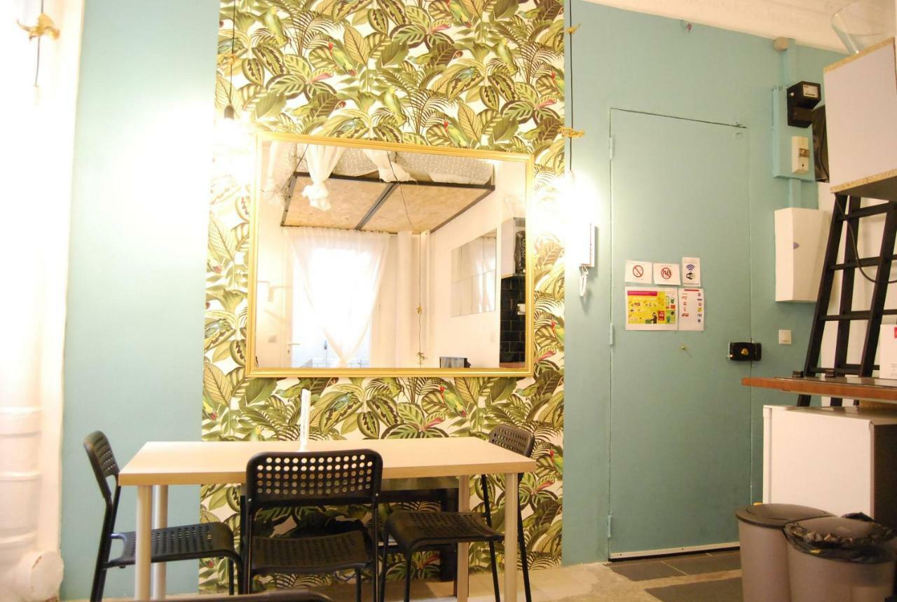 Arty 20m² District Of Batignolles * Paris