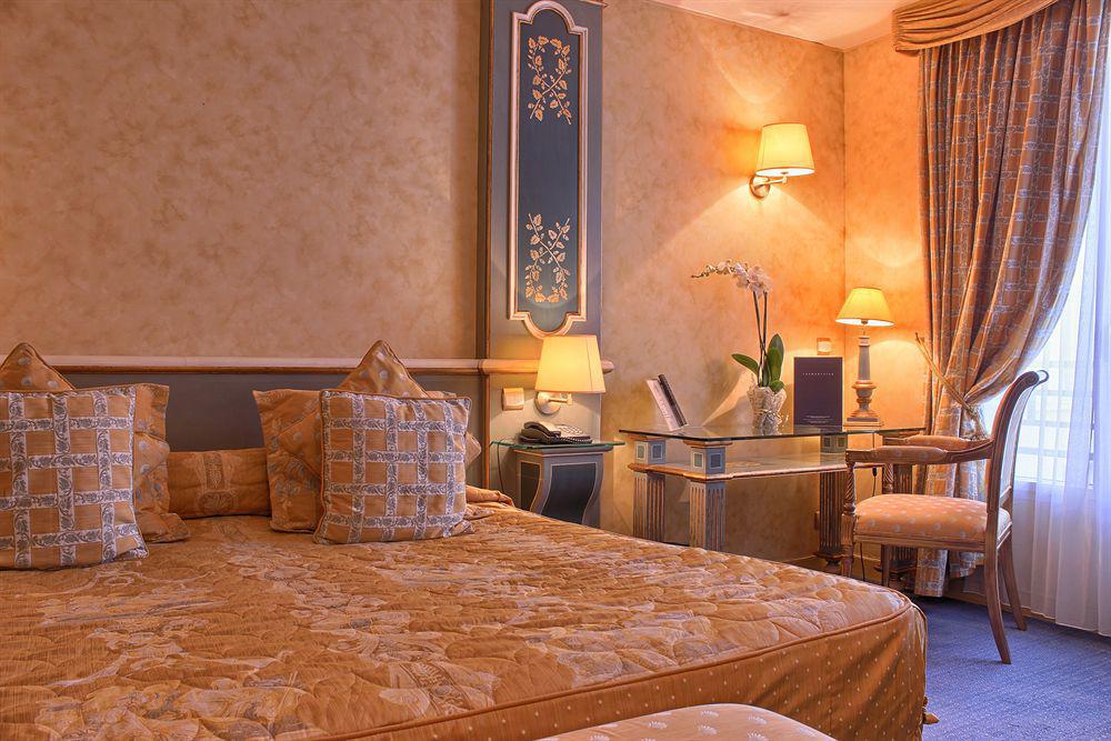 Hotel Beaumarchais Paris