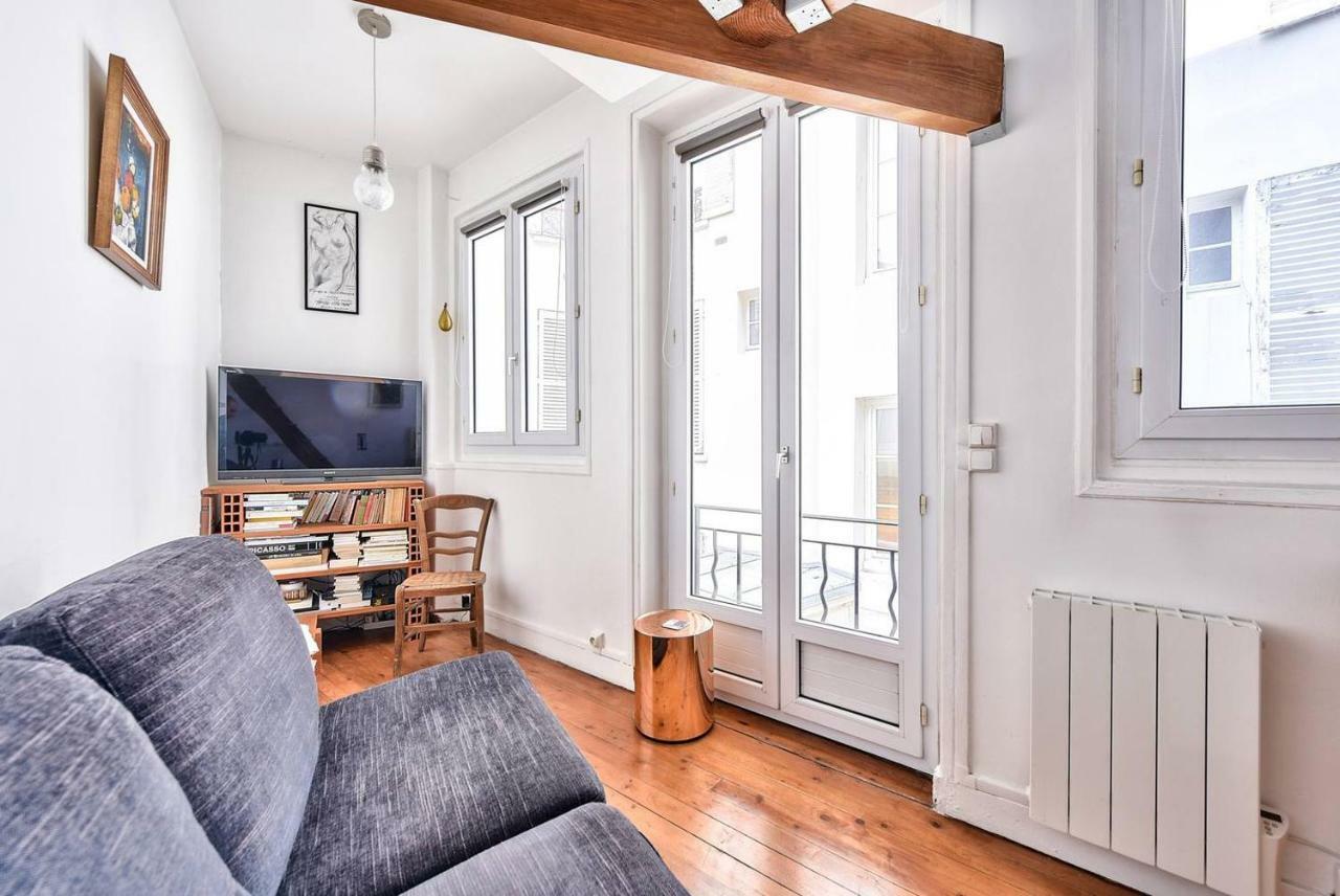 Apartment Studio On Mezzanine Floor - Picpusbercy