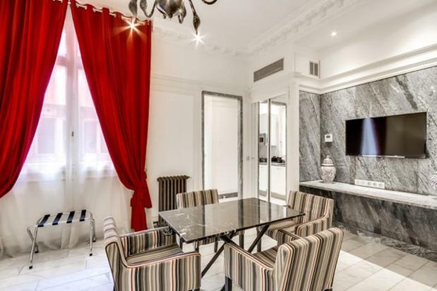 Avenue Des Champs Elysées - Studio Ks Appartamento